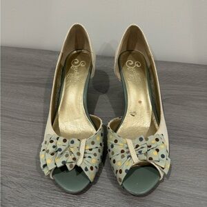 Seychelles Retro Man Made White Green Polka Dot Sandals Sz 8